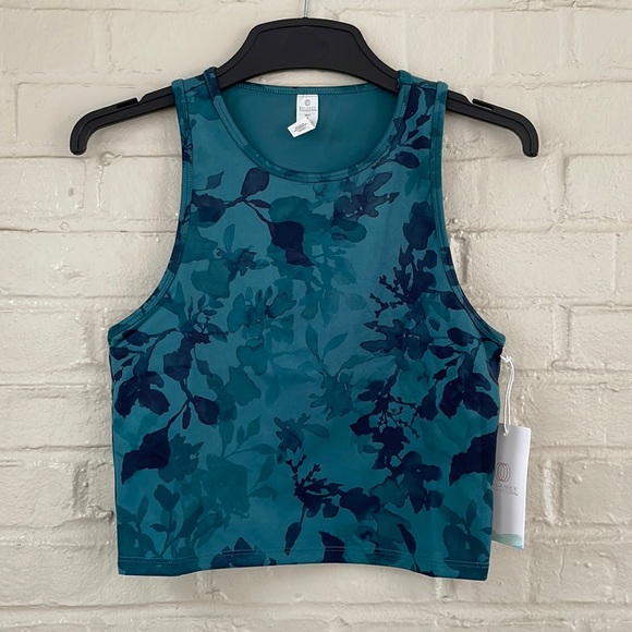 Balance Collection Mia Crop Tank Color Deep Color Watercolor Garden - Picture 5 of 7